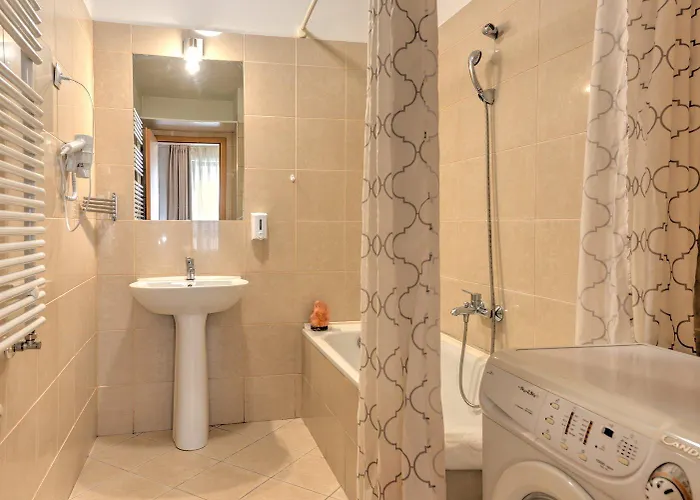 Luxury Paulay Street Apartment